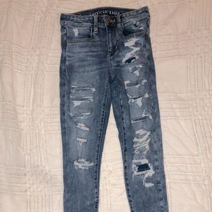 American eagle ripped skinny blue jeans. Size 0. Super stretch and comfy.